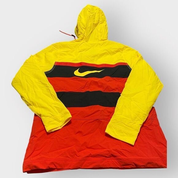 Nike Liverpool FC Hype Woven Winter Soccer Jacket DD9714-703 Mens size Small New - Picture 9 of 12